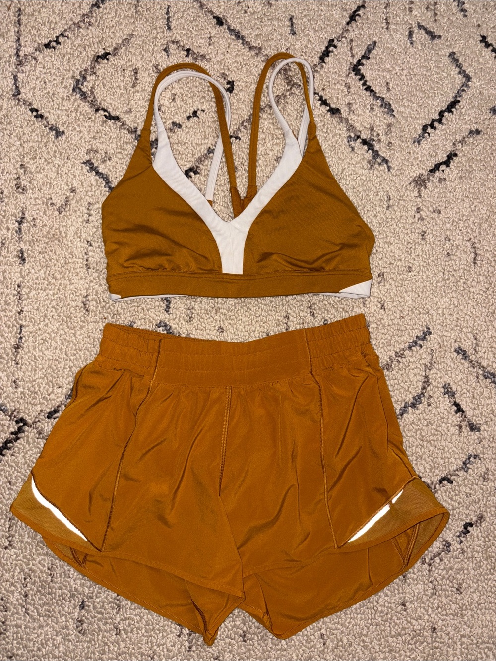 Lululemon set 4/6 shade copper brown